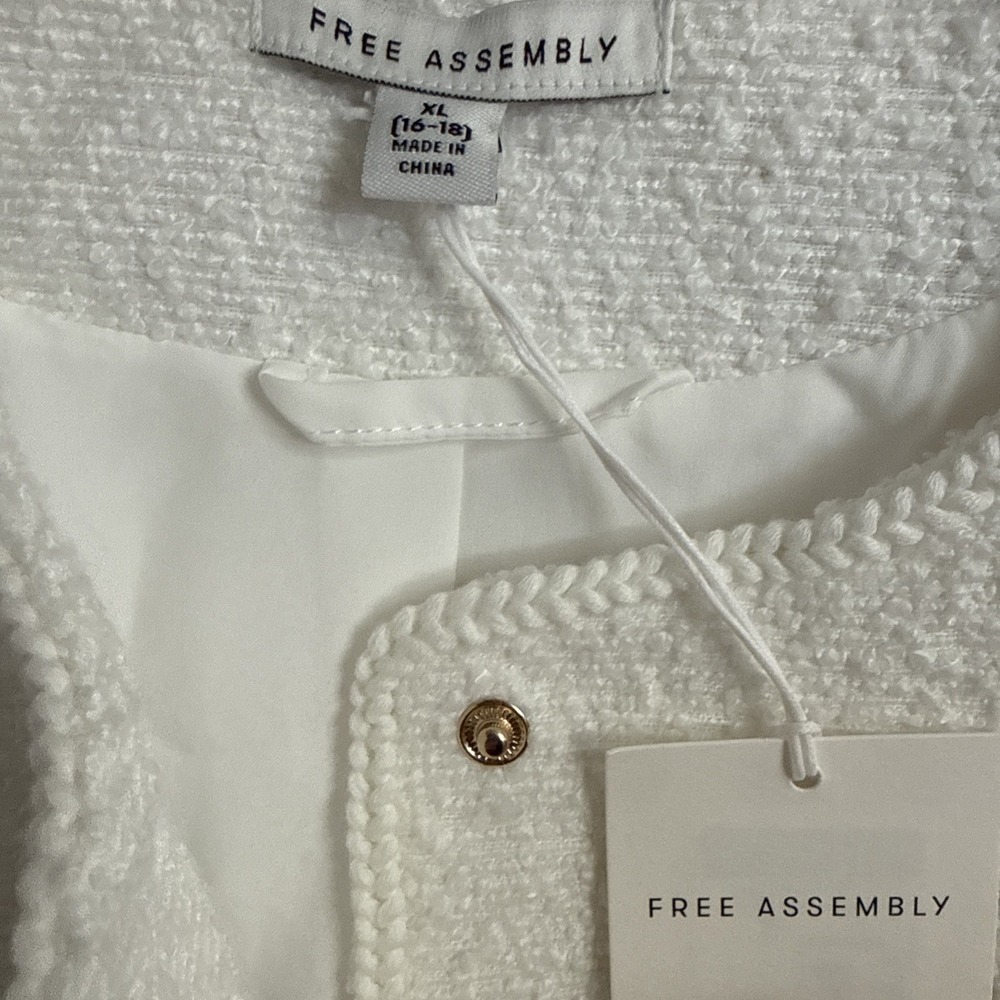 Free Assembly LS Crew Neck Boucle Jacket  XL White Interview Outfit Boss Babe - Picture 4 of 9